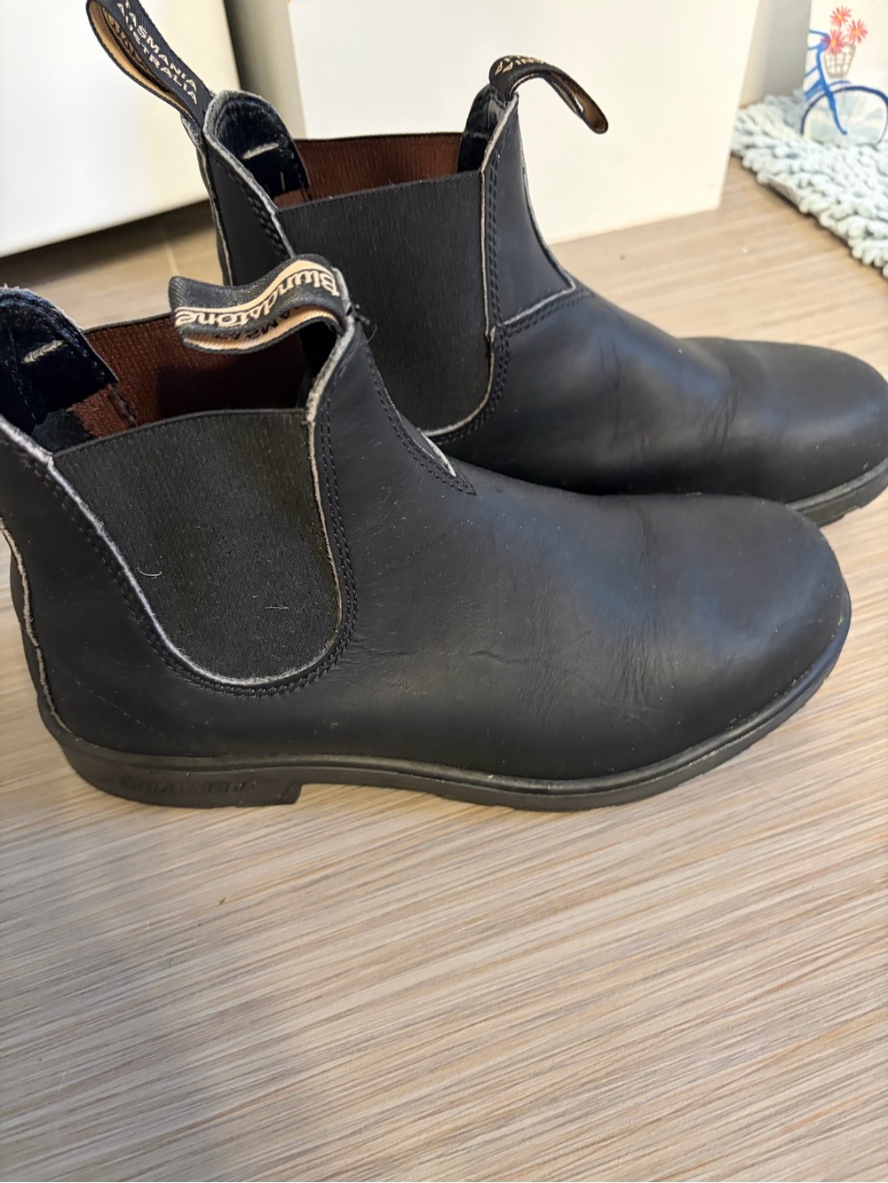 Blundstone Black Chelsea Pull-On Leather Boots